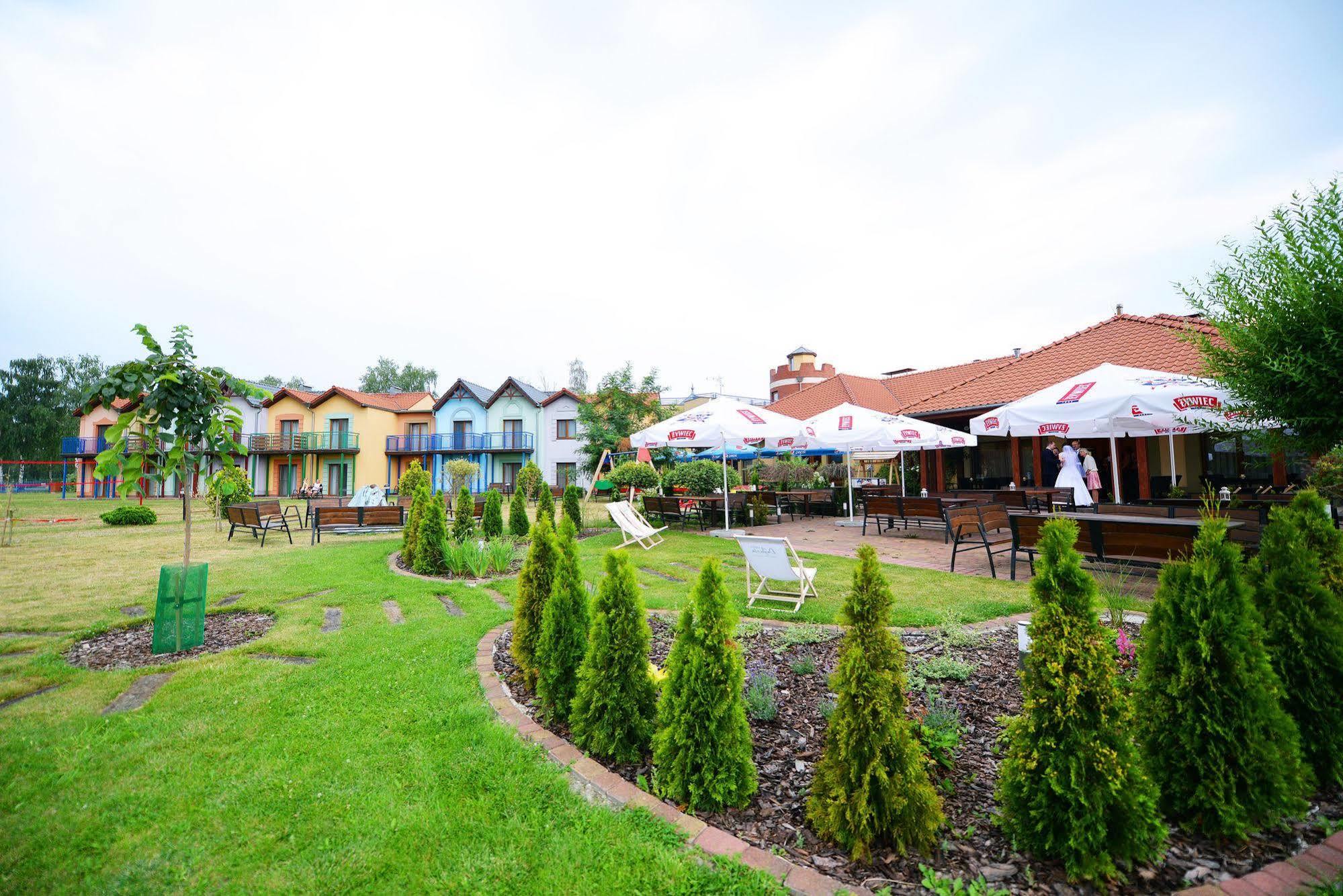 Hotel Daglezja Nad Jeziorem Kornickim Курник Экстерьер фото